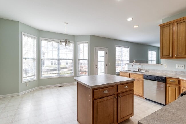 Building Photo - 2047 Sinclair Trce