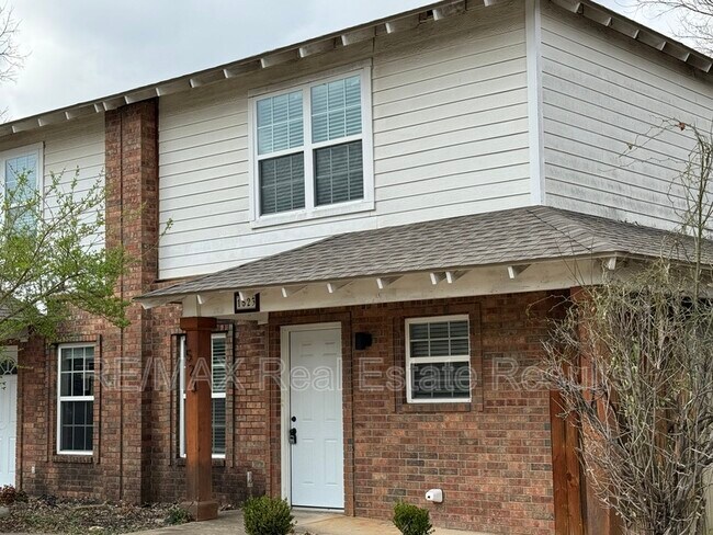 Building Photo - 1523 N Dawn Dr