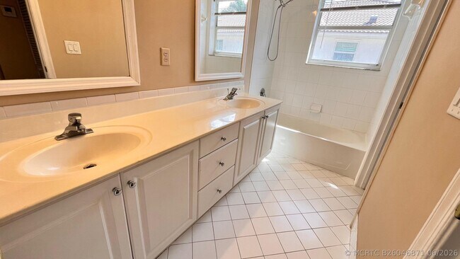 Building Photo - 9546 Worswick Ct