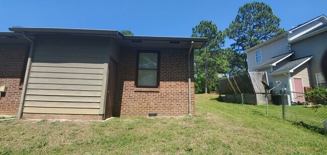 Building Photo - 1978 Glenwick Dr