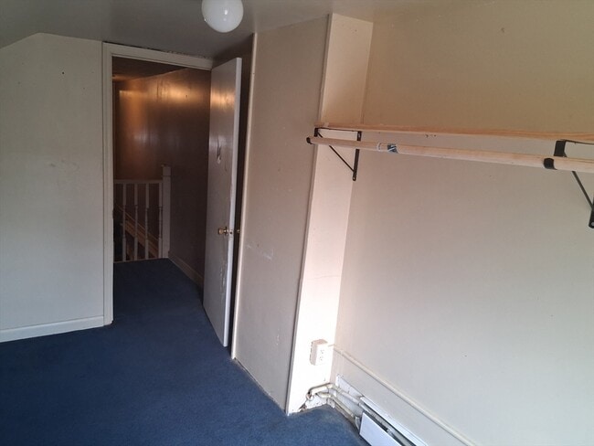 Building Photo - 227 Main St