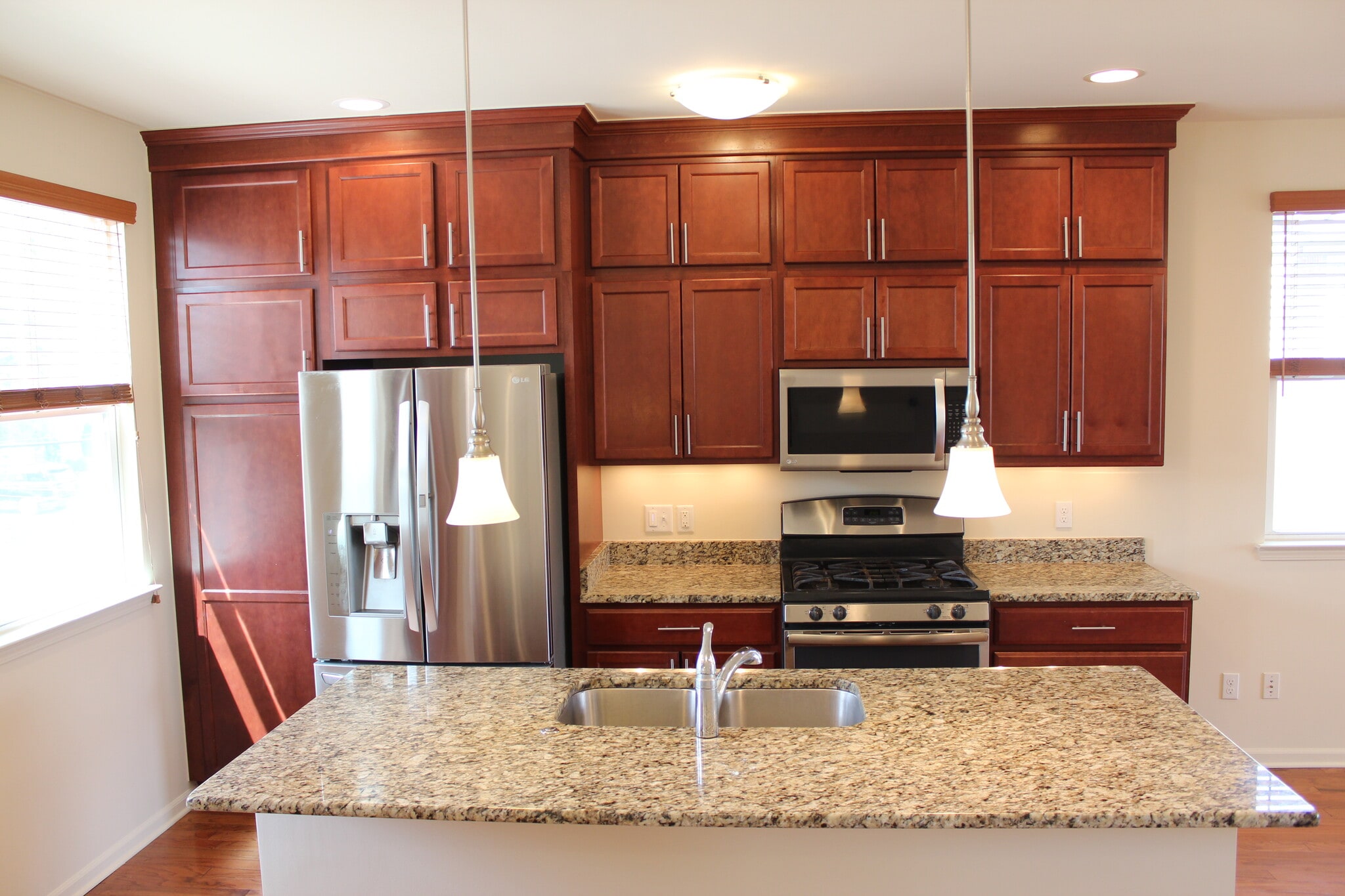 Building Photo - 3088 Kilmer Dr