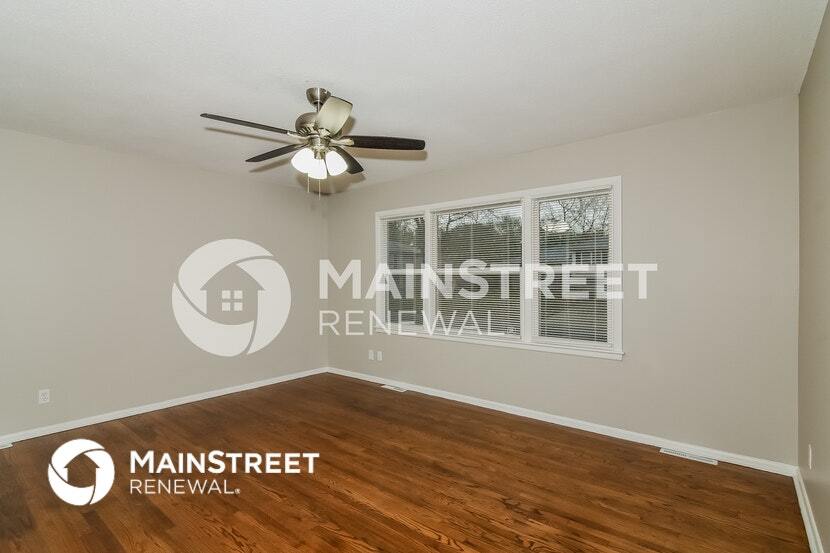 Building Photo - 9302 Fairwood Dr