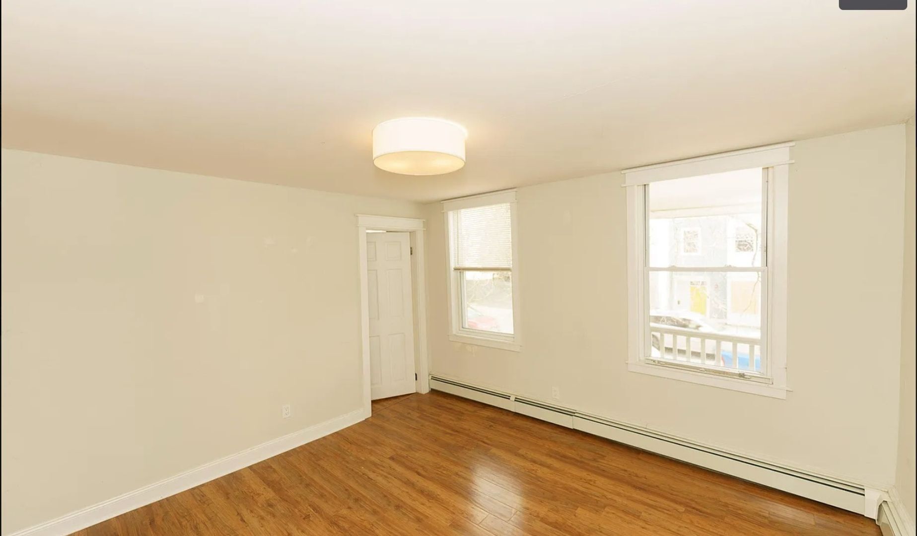 Building Photo - 121 Main St