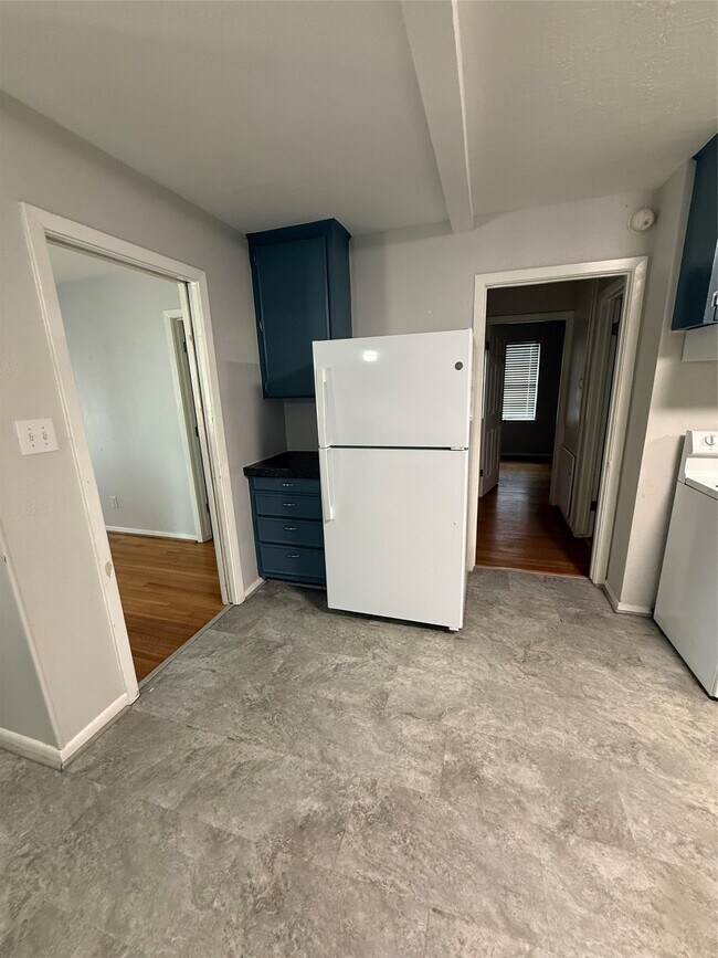 Building Photo - 506 Gardenia St