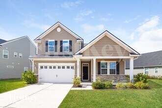 Building Photo - 647 Redbud Ln