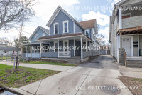 Building Photo - 1950 W 45th St