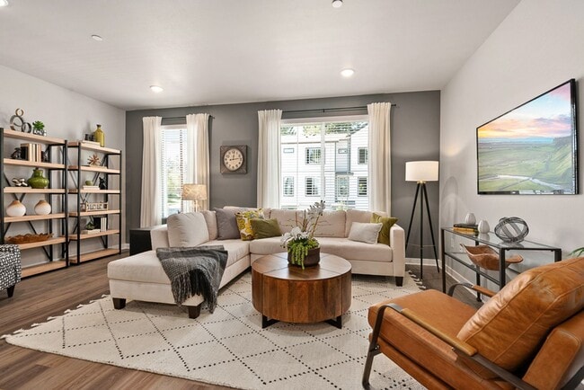 Building Photo - Tranquil Greenbelt Retreat – Stylish 3-Bed...