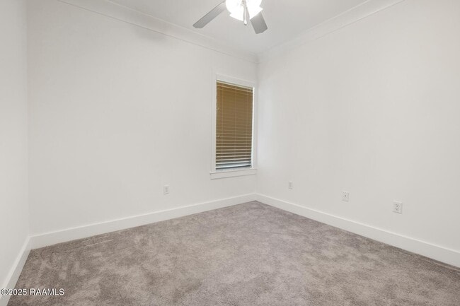 Building Photo - 116 Gaunt Ln