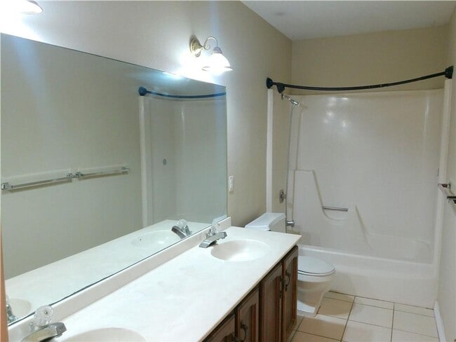 Building Photo - 538 Vega Dr