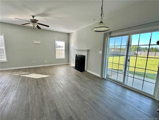Building Photo - 512 Pecan Grove Loop