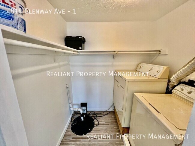 Building Photo - 4814 Glenway Ave