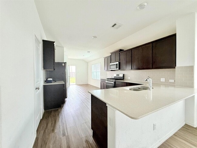 Building Photo - 140 Canley Lp