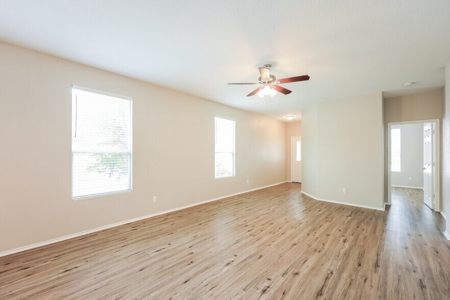 Building Photo - 27330 Wrought Iron