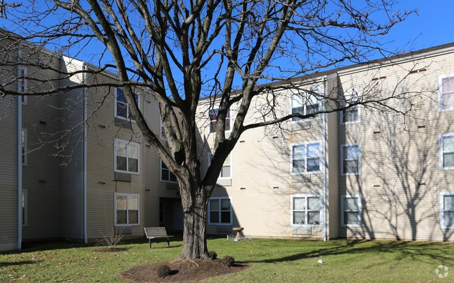Building Photo - Speers Court Apartments
