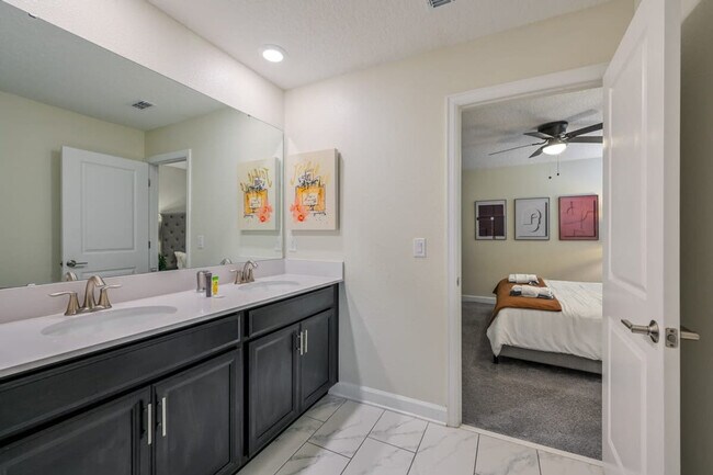 Building Photo - 4532 Target Blvd