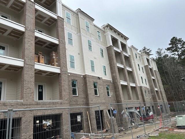 Building Photo - Haven on Henry