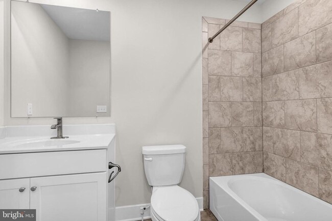 Building Photo - 2110 Winterberry Ln