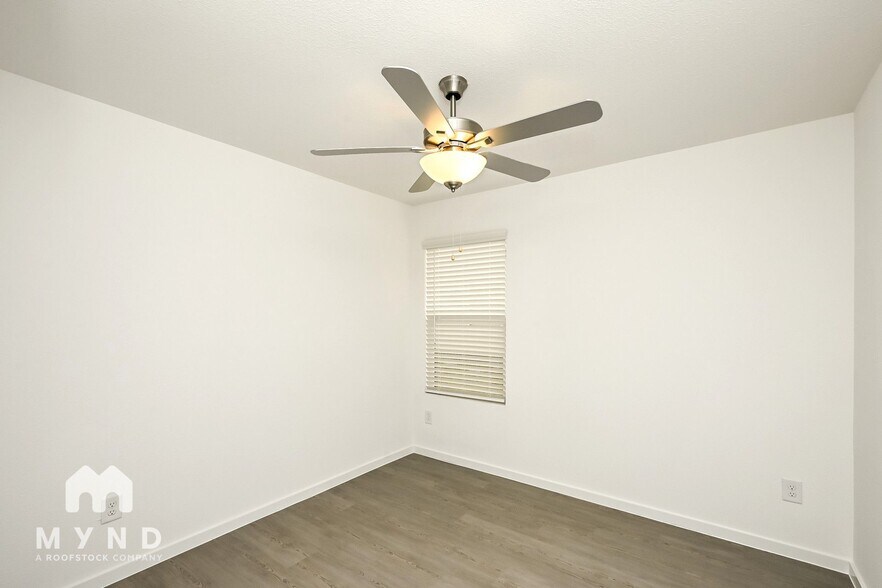 Building Photo - 2652 Mistwood Dr