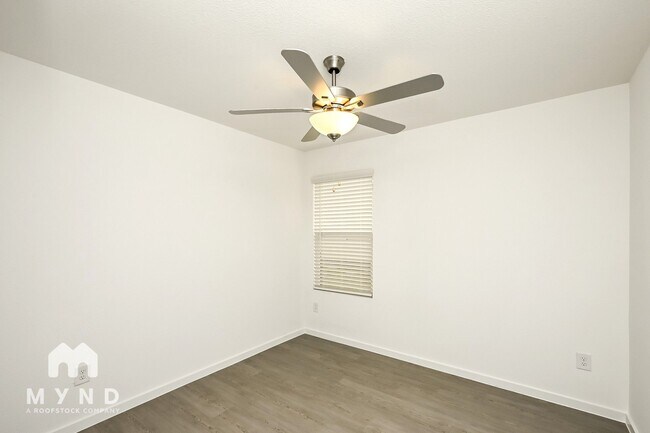 Building Photo - 2652 Mistwood Dr