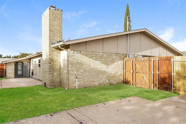 Building Photo - 3114 Echo Dr