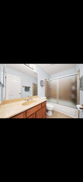 Building Photo - 1 Thorndale Dr