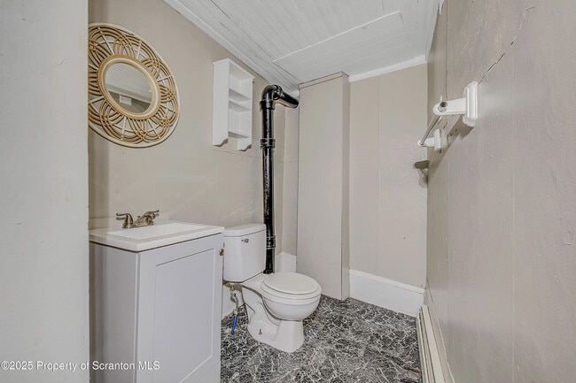 Building Photo - 1200 Main St