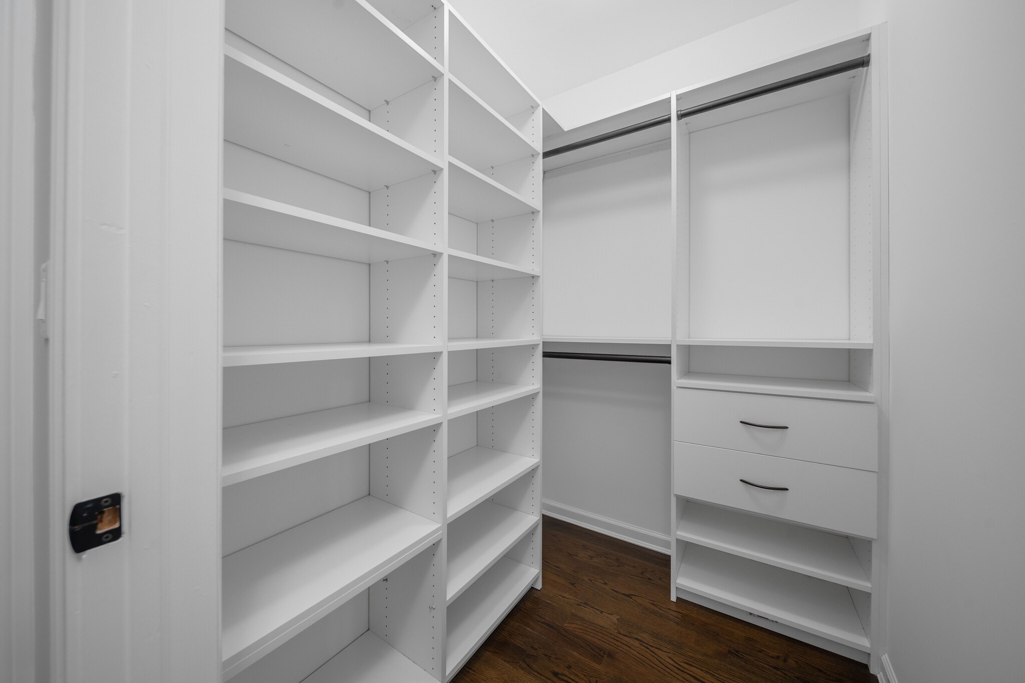 Building Photo - 1600 Kaufer Ln