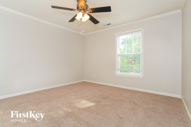 Building Photo - 20 Shady Creek Ln