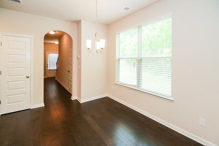 Building Photo - 385 Lossie Ln