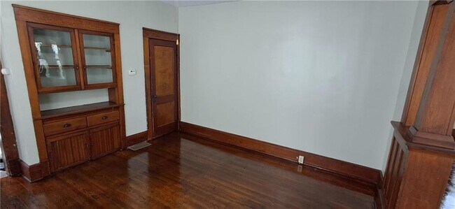 Building Photo - 120 Fulkerson St
