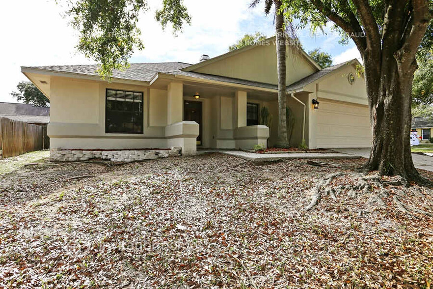 Building Photo - 901 Sandywood Dr