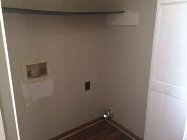 Building Photo - 819 Tammy St SW