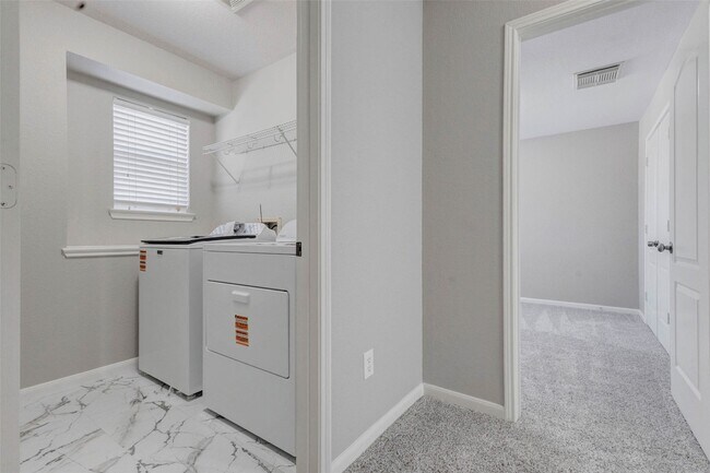 Building Photo - 11251 Wild Goose Dr