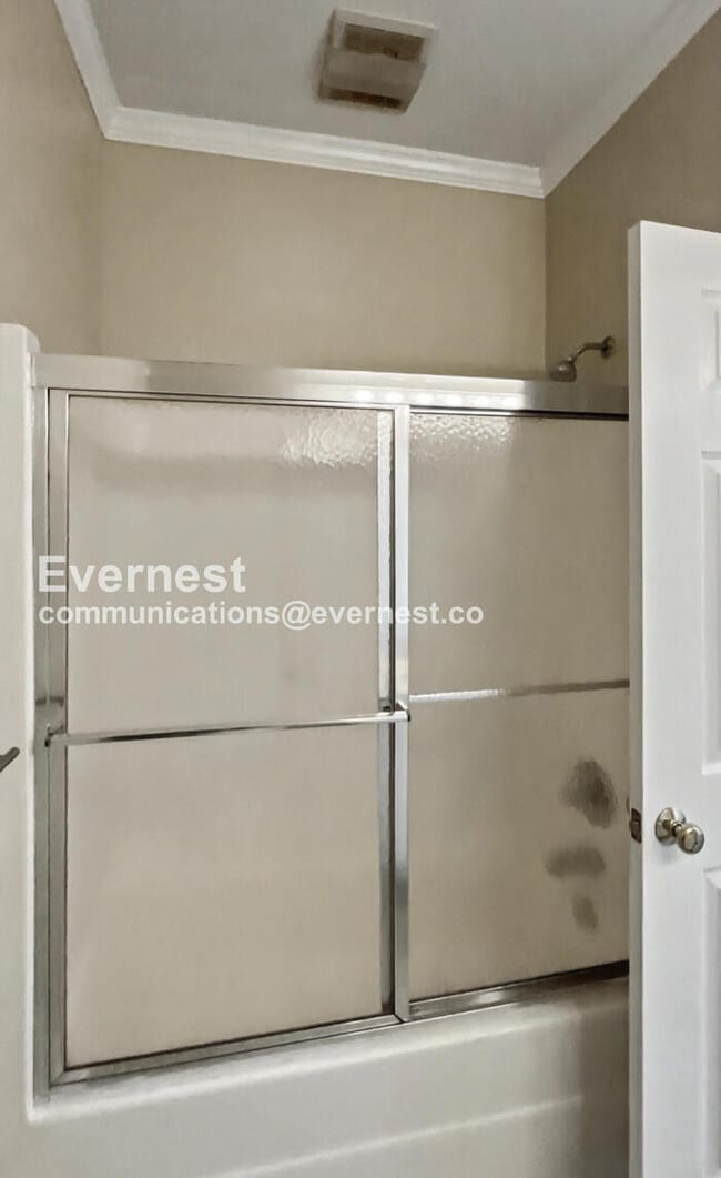 Building Photo - 505 Spears Ave