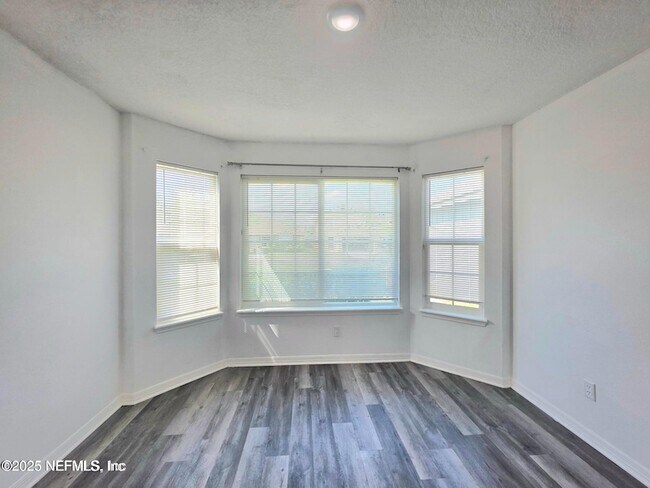 Building Photo - 6753 Newgate Cir E