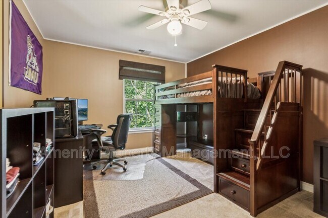 Building Photo - 3271 Newland Ct