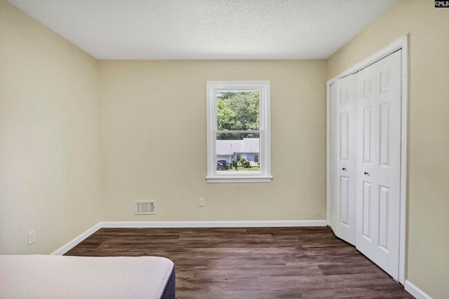 Building Photo - 119 Wychwood Rd