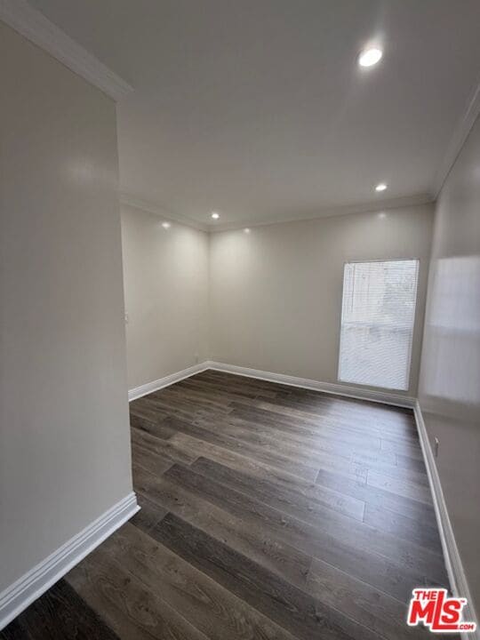 Building Photo - 5522 Sierra Vista Ave