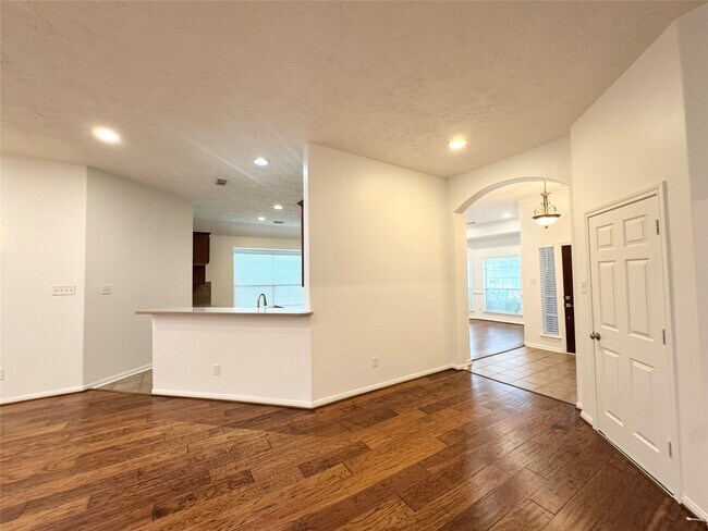 Building Photo - 24234 Lake Path Cir