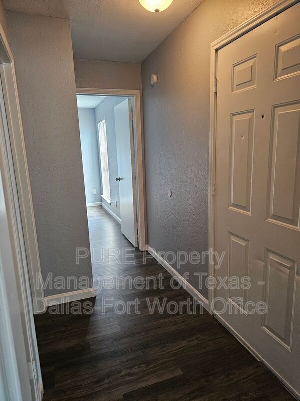 Building Photo - 814/103 Castleglen Drive