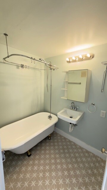 Building Photo - 900 Sabine St