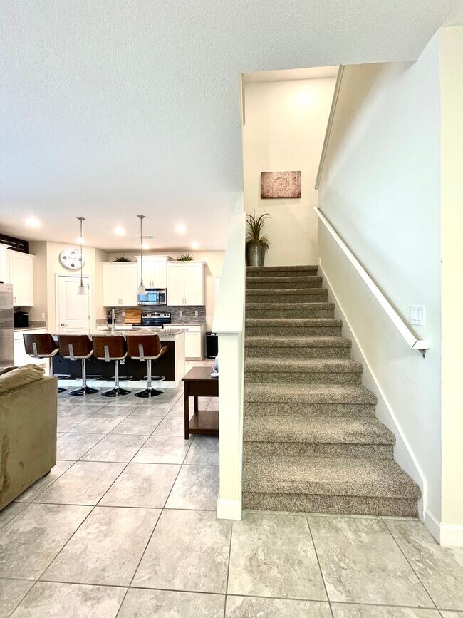 Building Photo - Available Move In 06/01! - Beautiful 3 Bed...