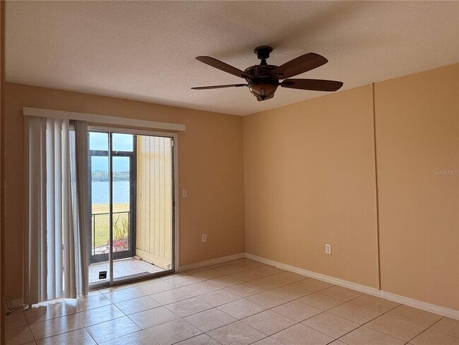 Building Photo - 934 N Lake Destiny Rd