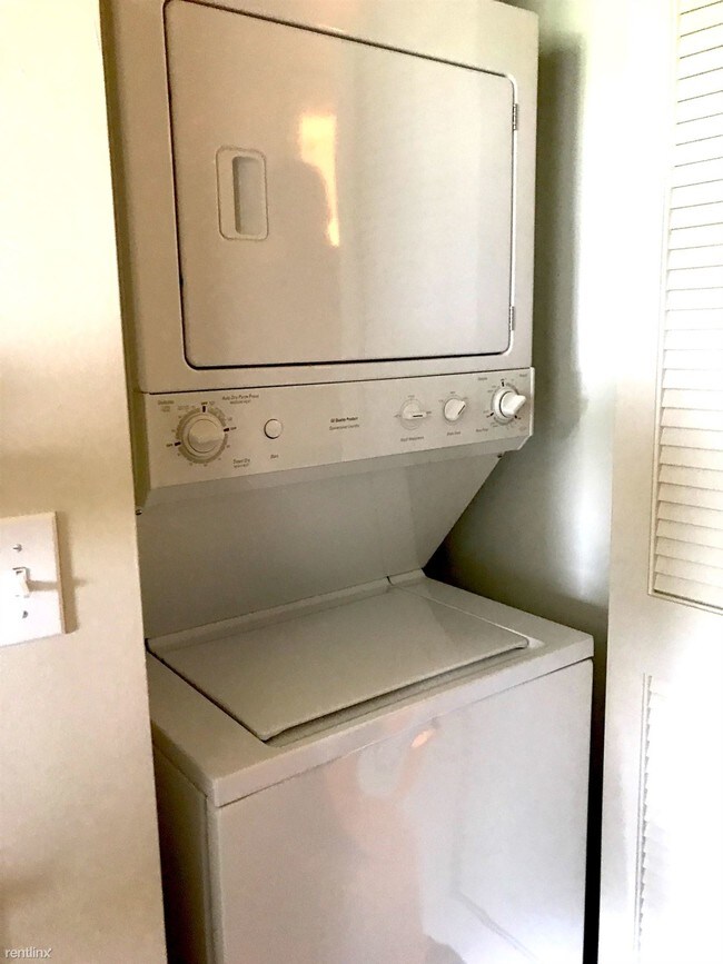 Building Photo - 2 br, 2 bath Condo - Ashley Terrace