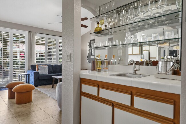 Building Photo - 42315 Liolios Dr