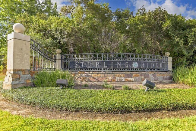 Building Photo - 51 Wickerdale Pl