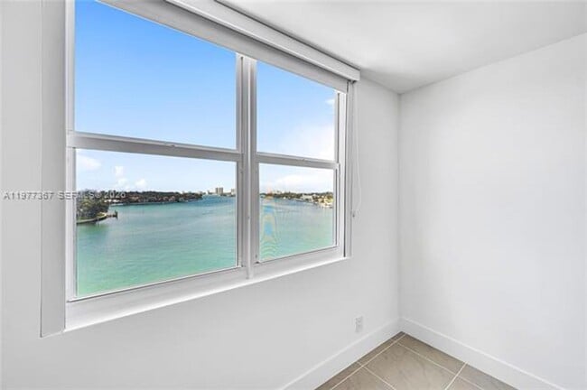 Building Photo - 6770 Indian Creek Dr