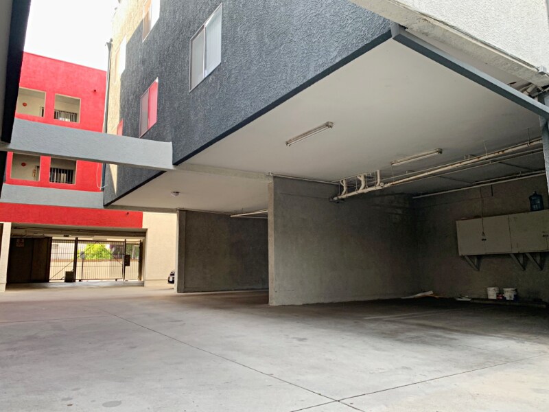 Building Photo - 5011 Monte Vista St