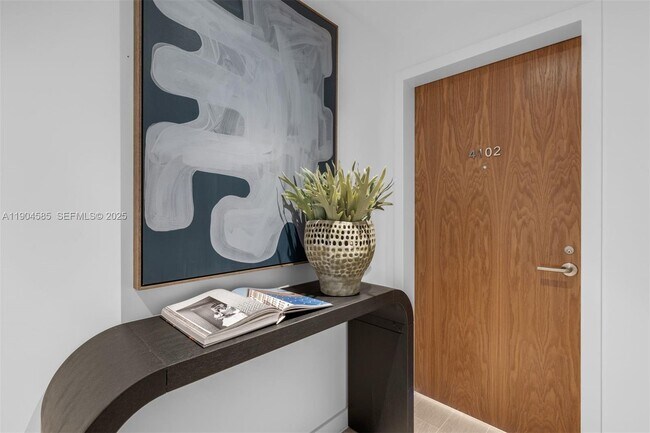 Building Photo - 500 Alton Rd